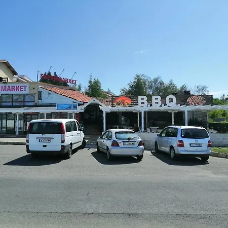 Saint Nikola Complex شقة
